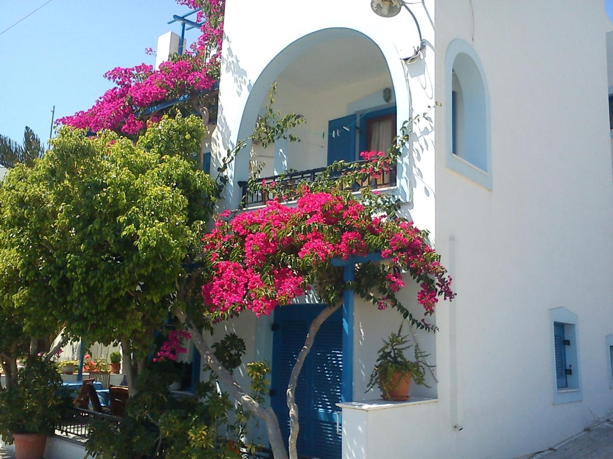 Rena Valetta Studios Naxos City